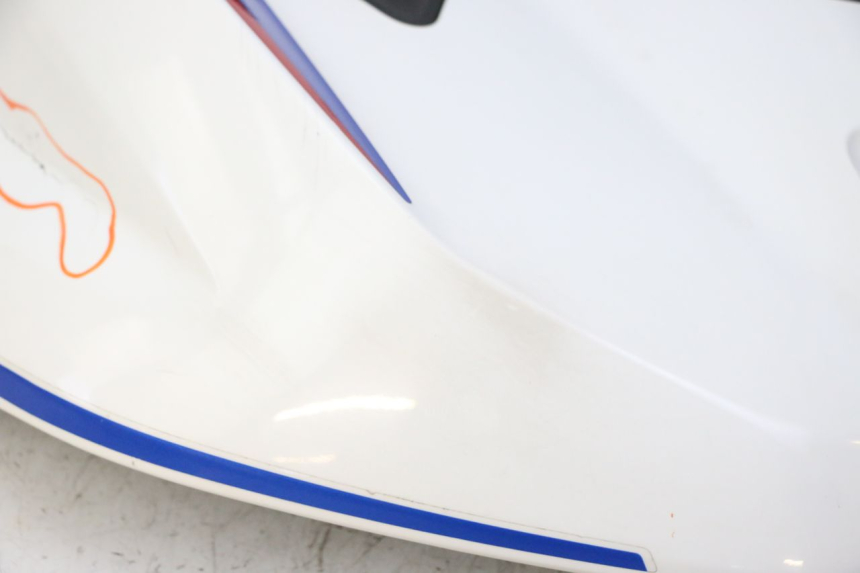 photo de RIGHT FUEL TANK PANEL BMW G310 R 310 (2016 - 2020) - High-resolution close-up