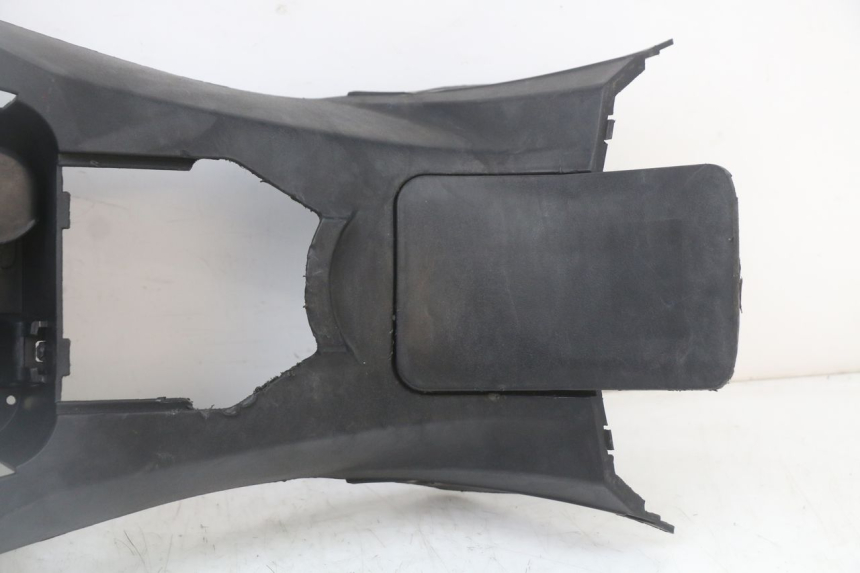 photo de FUEL TANK PANEL LONGJIA EASY MAX 125 (2020 - 2024) - Alternative perspective