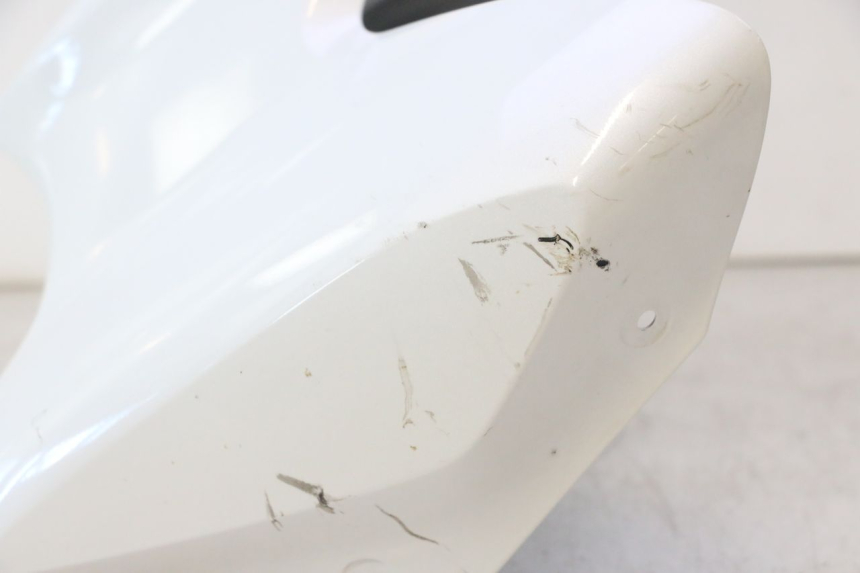 photo de FUEL TANK PANEL YAMAHA FZ8 800 (2010 - 2016) - Zoom on usage condition