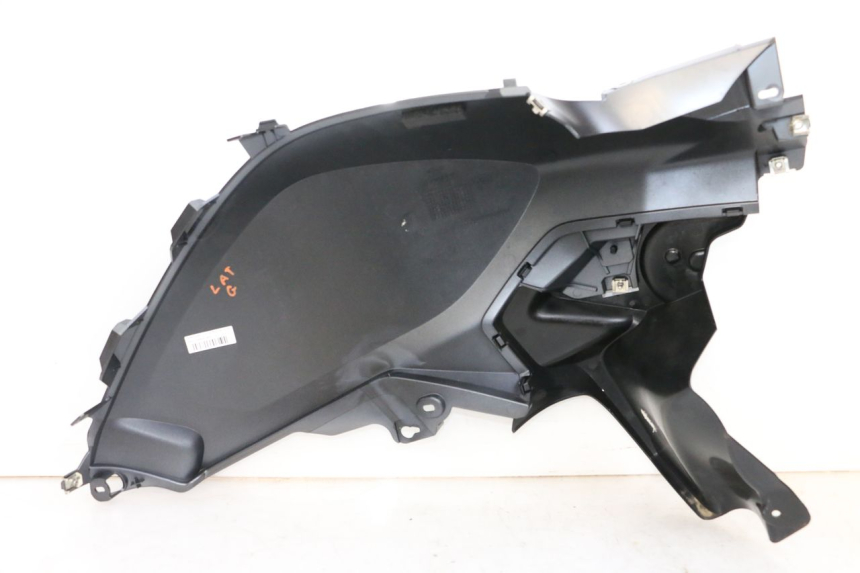 photo de LEFT FUEL TANK PANEL BMW R GS 1250 (2021 - 2024) - Distinctive features