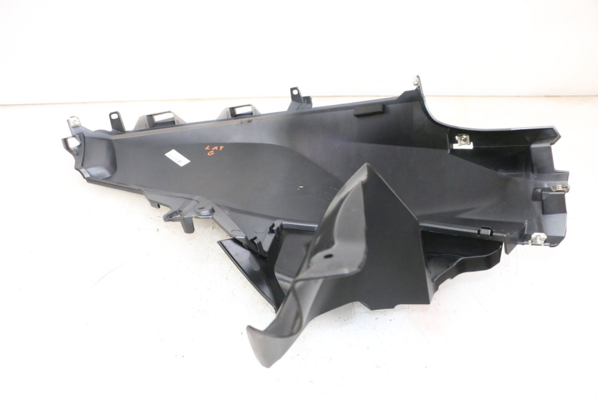 photo de LEFT FUEL TANK PANEL BMW R GS 1250 (2021 - 2024) - Alternative perspective