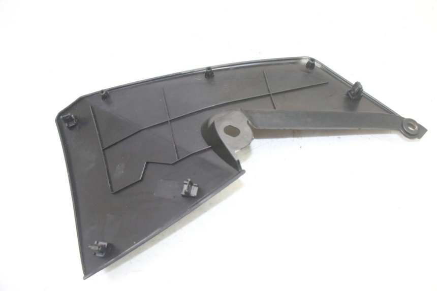 photo de LEFT FUEL TANK PANEL MAG POWER R-STREET 50 (2016 - 2025) - Alternative perspective