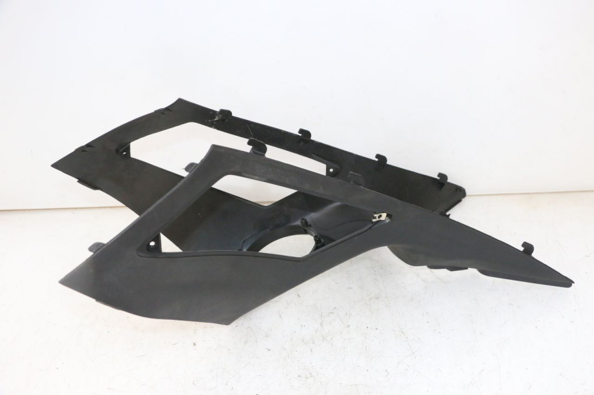 photo de FUEL TANK PANEL GILERA NEXUS 300 (2008 - 2013) - Technical close-up