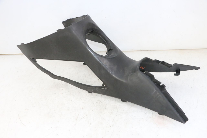 photo de FUEL TANK PANEL GILERA NEXUS 300 (2008 - 2013) - Fixing points details