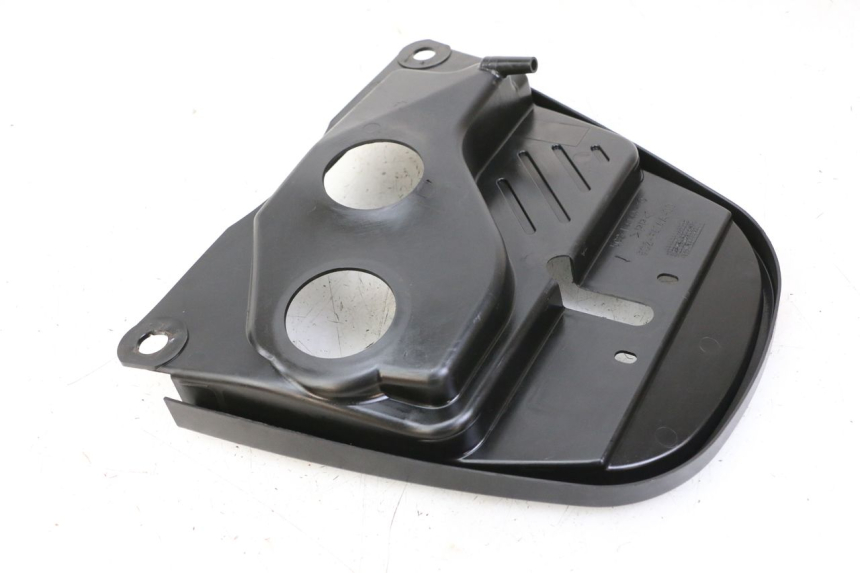 photo de FUEL TANK PANEL MBK OVETTO ONE 2T 50 (2013 - 2017) - Zoom on usage condition