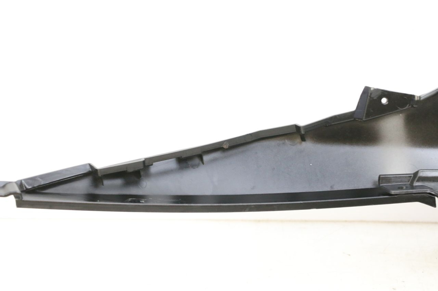 photo de FUEL TANK PANEL PIAGGIO MP3 HPE 350 (2018 - 2020) - Alternative perspective