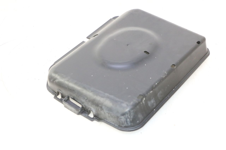 photo de FUEL TANK PANEL PIAGGIO MP3 HPE 530 (2022 - 2026) - Technical close-up