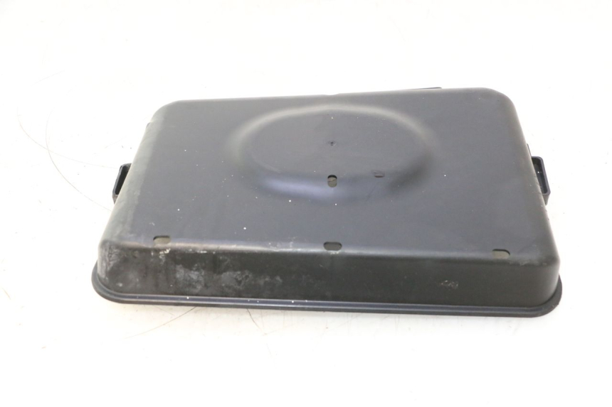 photo de FUEL TANK PANEL PIAGGIO MP3 HPE 530 (2022 - 2026) - Product overview