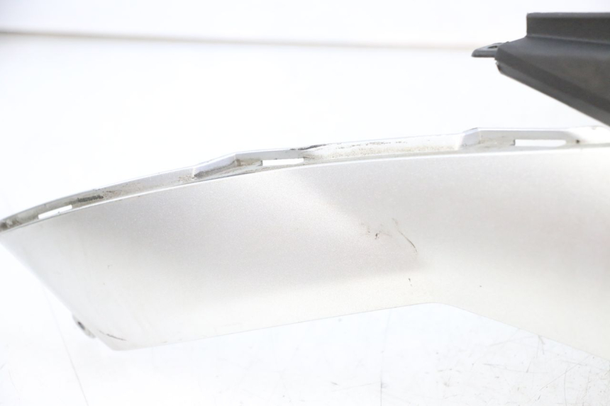 photo de FUEL TANK PANEL PIAGGIO MP3 LT 300 (2010 - 2016) - Focus on structure