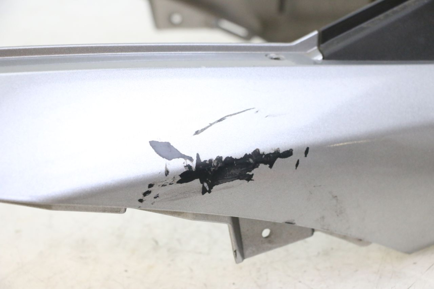 photo de FAIRING TANK PIAGGIO MP3 500 (2014 - 2017) - Distinctive features