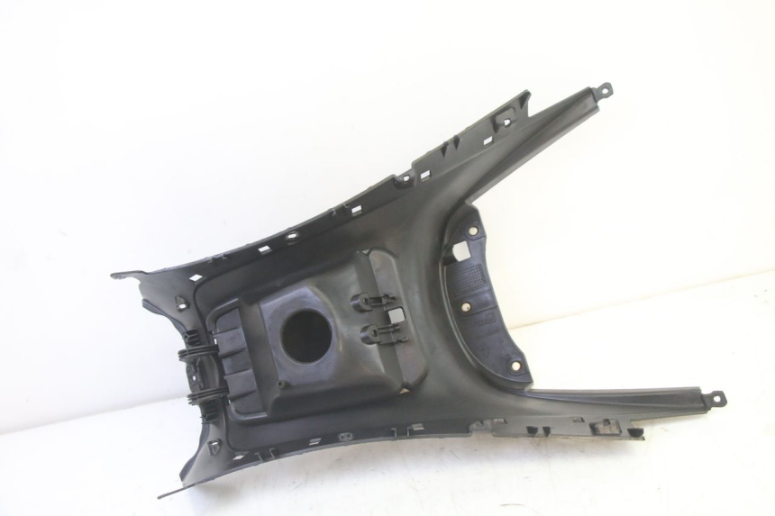 photo de FUEL TANK PANEL PIAGGIO MP3 125 (2006 - 2014) - Surface and material condition