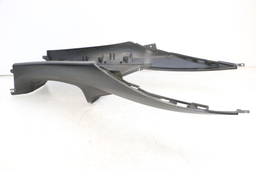 photo de FUEL TANK PANEL PIAGGIO MP3 500 (2016 - 2018) - High-resolution close-up