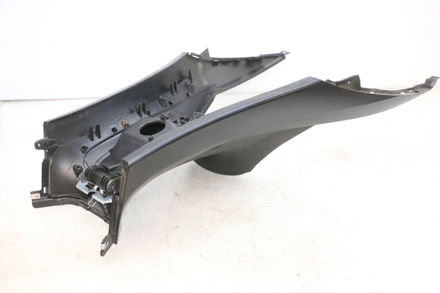 photo de FUEL TANK PANEL PIAGGIO MP3 500 (2016 - 2018) - Supplementary product photo