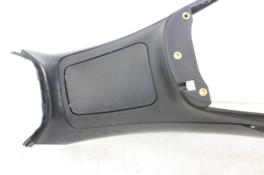 photo de FUEL TANK PANEL PIAGGIO MP3 500 (2011 - 2015) - Detailed visual inspection