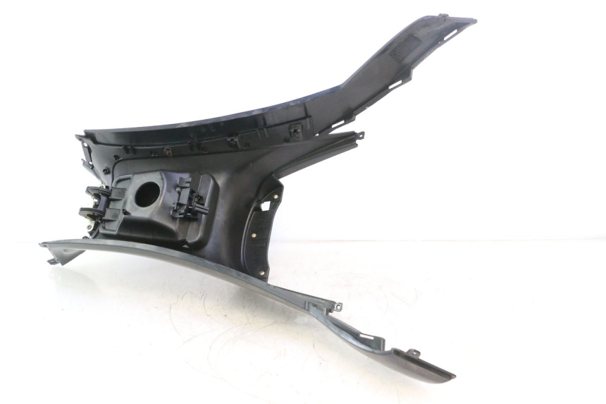 photo de FUEL TANK PANEL PIAGGIO MP3 500 (2011 - 2015) - Alternative perspective
