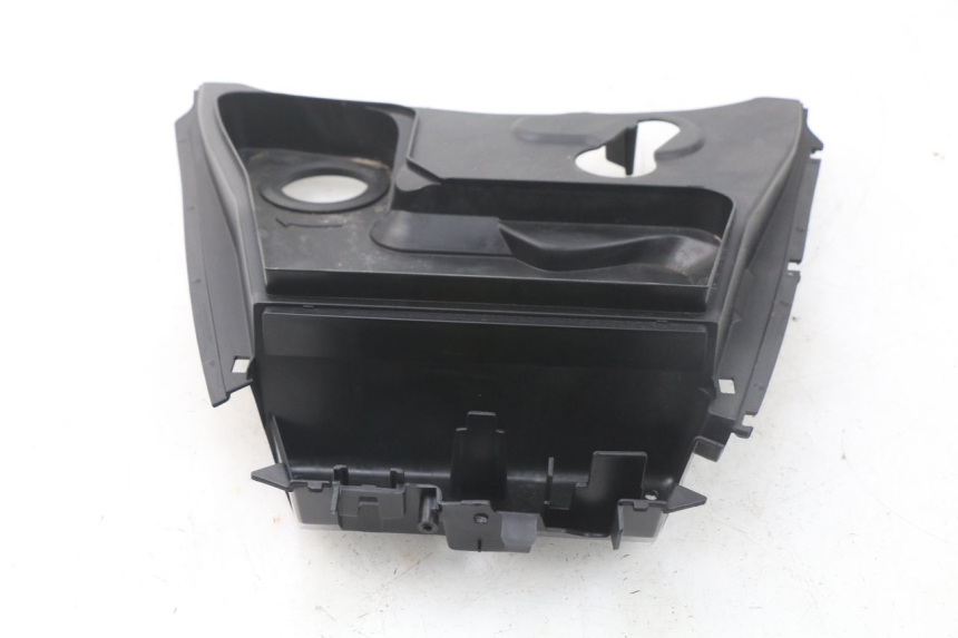 photo de FUEL TANK PANEL MBK MW TRYPTIK 125 (2017 - 2022) - Technical close-up