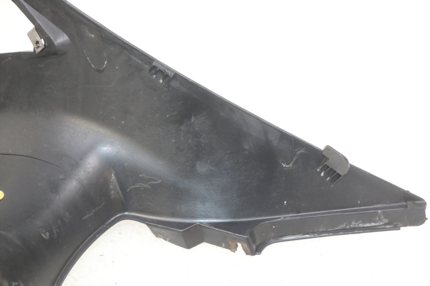 photo de FUEL TANK FAIRING GILERA NEXUS 125 (2007 - 2009) - Fixing points details