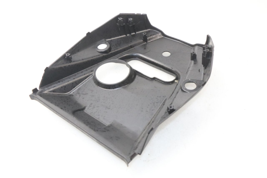 photo de FUEL TANK PANEL SYM ORBIT 2 4T 50 (2018 - 2022) - Alternative perspective