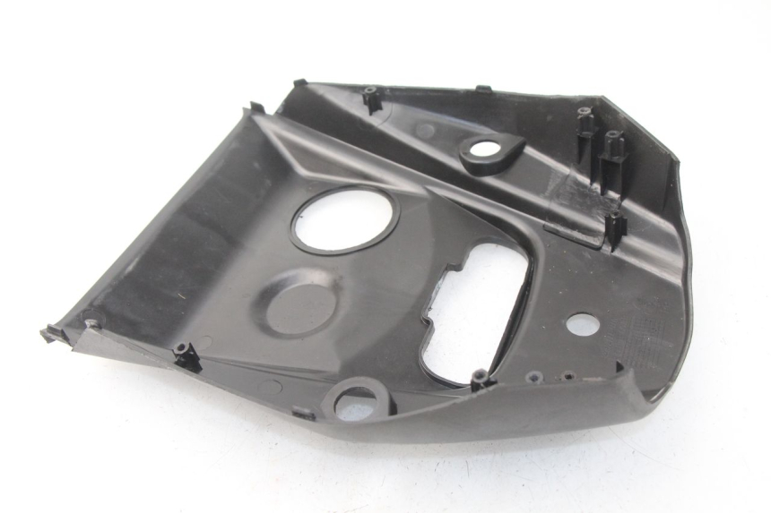 photo de FUEL TANK PANEL SYM ORBIT 2 4T 50 (2008 - 2017) - Alternative perspective