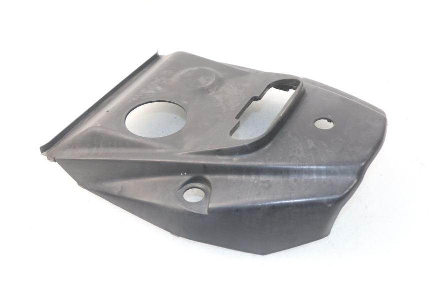 photo de FUEL TANK PANEL SYM ORBIT 2 4T 50 (2008 - 2017) - Alternative perspective