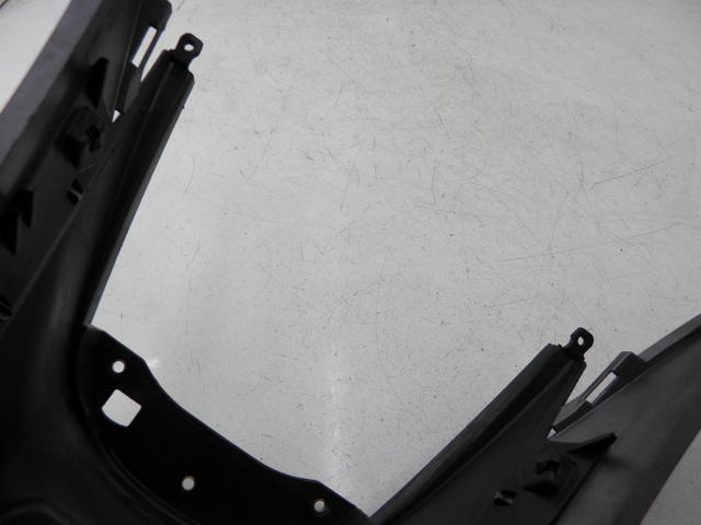photo de FUEL TANK PANEL PIAGGIO MP3 RL 125 (2008 - 2009) - Component detail