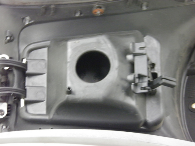 photo de FUEL TANK PANEL PIAGGIO MP3 RL 125 (2008 - 2009) - Product overview