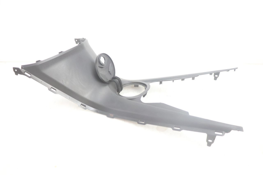 photo de FUEL TANK PANEL JM MOTORS R-MAX TECH 50 (2024 - 2026) - Zoom on usage condition