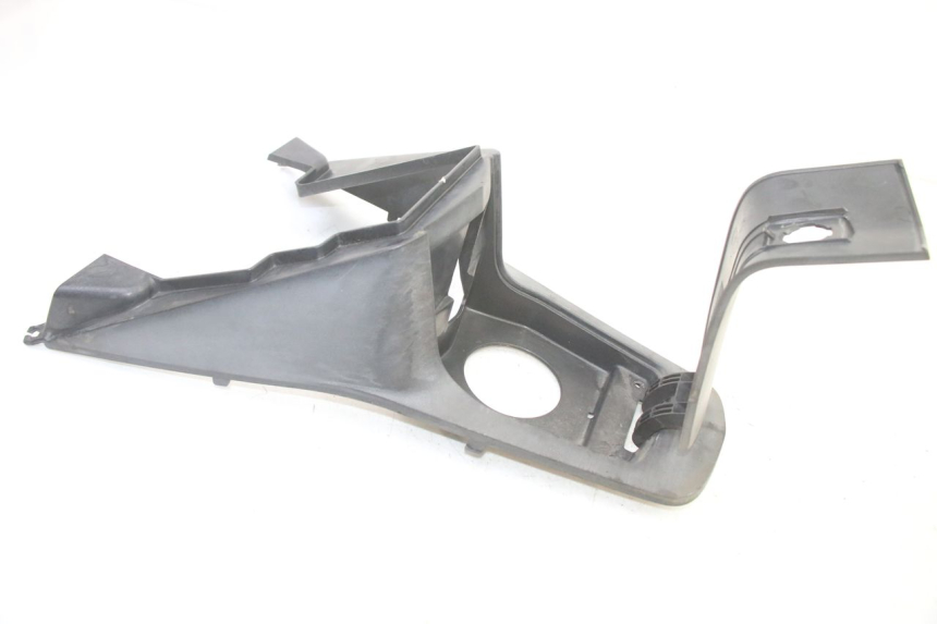 photo de FUEL TANK PANEL PEUGEOT SATELIS 250 (2006 - 2012) - Zoom on usage condition