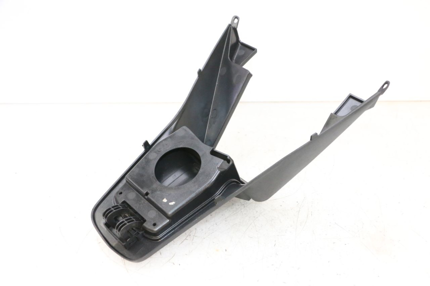 photo de FUEL TANK PANEL PEUGEOT SATELIS 125 (2013 - 2018) - Alternative perspective