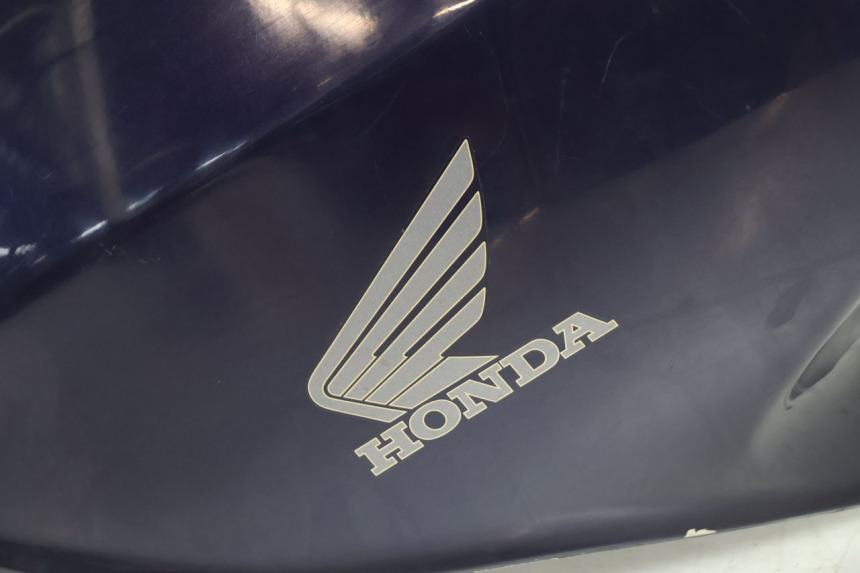 photo de FUEL TANK PANEL HONDA ST PAN EUROPEAN 1100 (1990 - 2002) - Technical close-up