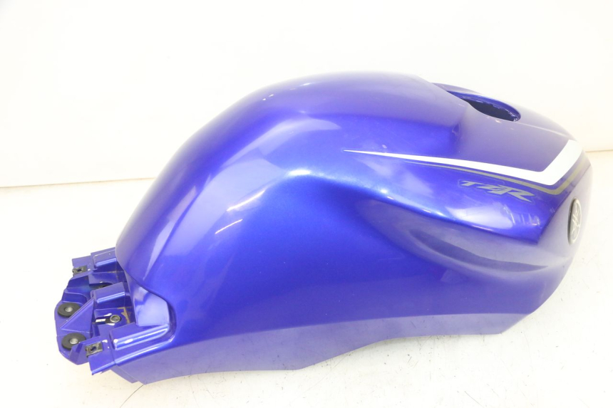 photo de FUEL TANK PANEL YAMAHA TZR 50 (2008 - 2016) - Distinctive features