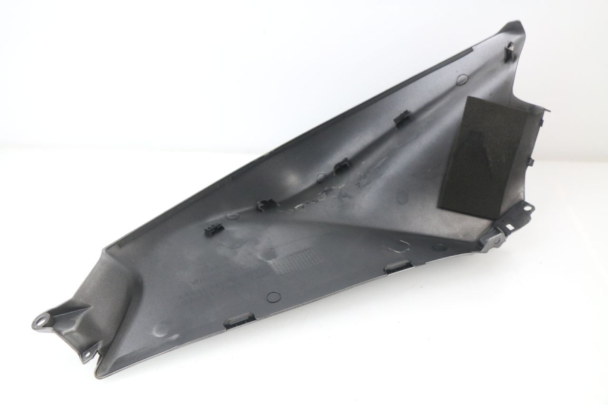 photo de FUEL TANK PANEL HONDA VFR F 1200 (2010 - 2015) - Alternative perspective