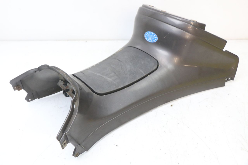 photo de FAIRING TANK PIAGGIO XEVO - X EVO 125 (2007 - 2017) - Zoom on usage condition