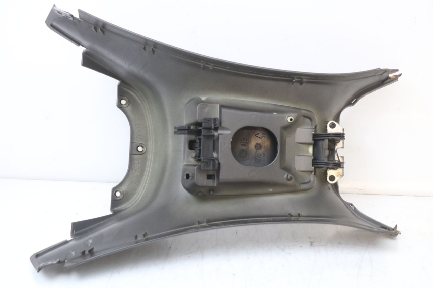 photo de FAIRING TANK PIAGGIO XEVO - X EVO 125 (2007 - 2017) - Surface and material condition