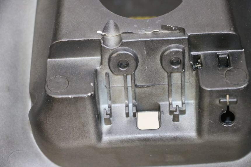 photo de FAIRING TANK PIAGGIO XEVO - X EVO 125 (2007 - 2017) - Component detail