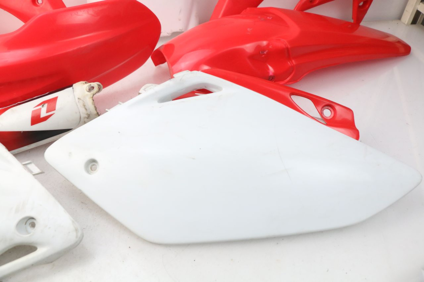 photo de COMPLETE FAIRING HONDA CRF CR-F 450 (2005 - 2008) - Zoom on usage condition