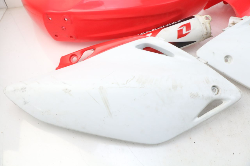 photo de COMPLETE FAIRING HONDA CRF CR-F 450 (2005 - 2008) - Alternative perspective