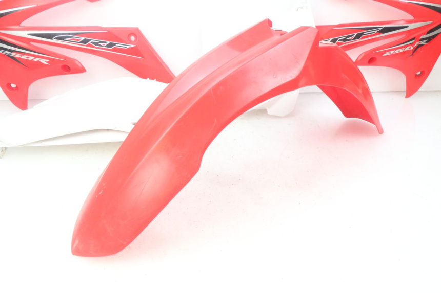 photo de COMPLETE FAIRING BODY KIT HONDA CRF 250 (2013 - 2016) - High-resolution close-up