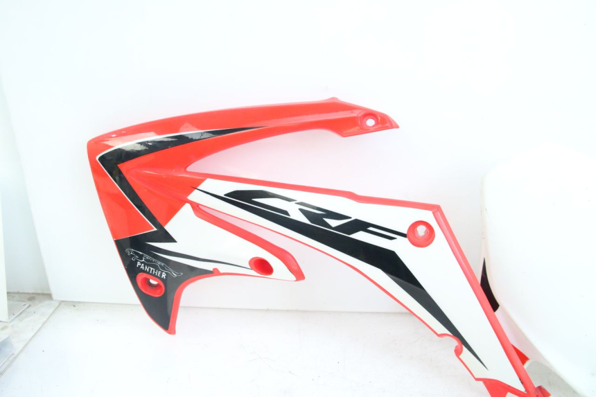 photo de COMPLETE FAIRING BODYWORK HONDA CRF 250 (2010 - 2013) - Fixing points details