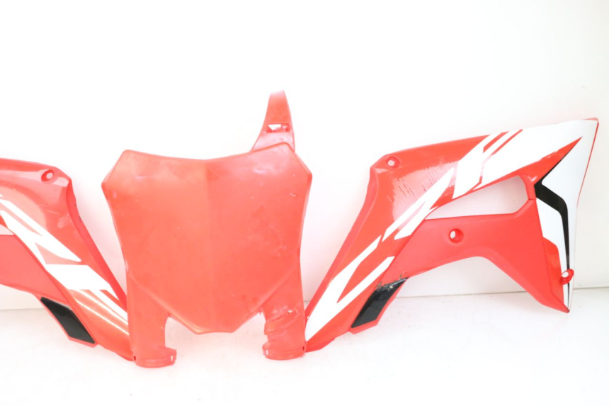 photo de COMPLETE FAIRING HONDA CRF R 250 (2020 - 2021) - Distinctive features