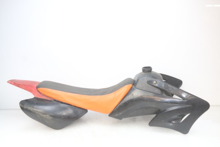 photo de COMPLETE FAIRING BODY KIT CCR DIRT BIKE 110 - Alternative angle