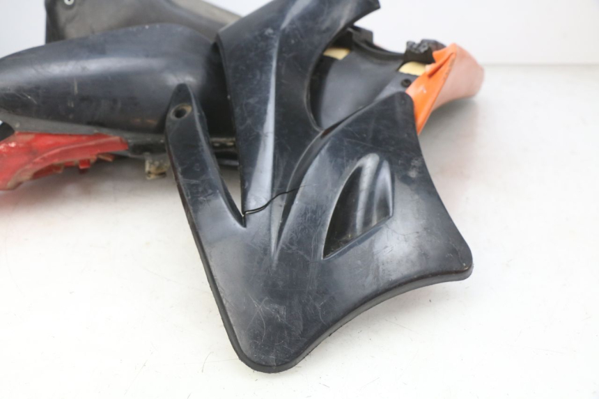 photo de COMPLETE FAIRING BODY KIT CCR DIRT BIKE 110 - Surface and material condition