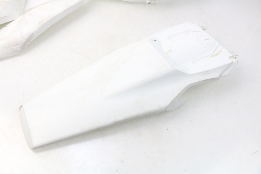 photo de COMPLETE FAIRING HUSQVARNA FC 350 (2019 - 2022) - Fixing points details