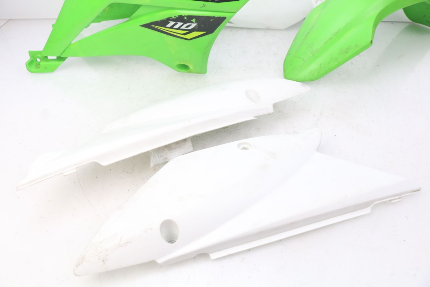 photo de COMPLETE FAIRING BODY KIT KAWASAKI KLX 110 (2010 - 2022) - Component detail