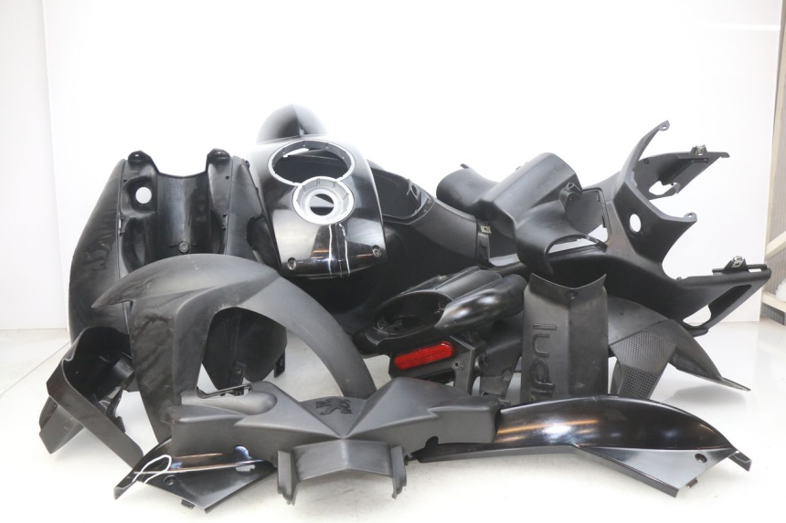 photo de COMPLETE FAIRING PEUGEOT LUDIX 50 (2008 - 2017) - Main view