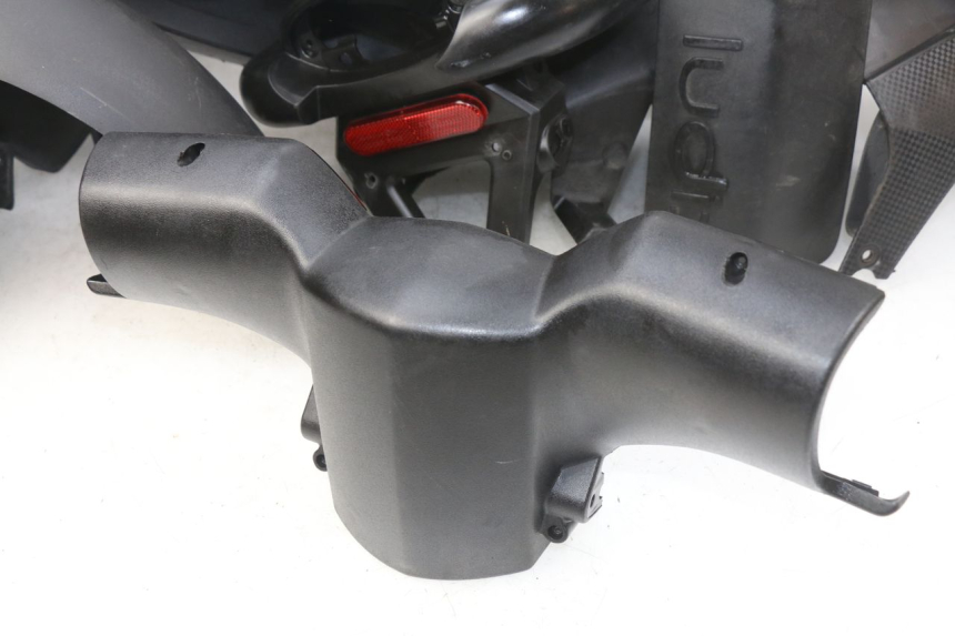 photo de COMPLETE FAIRING PEUGEOT LUDIX 50 (2008 - 2017) - Spare part profile view