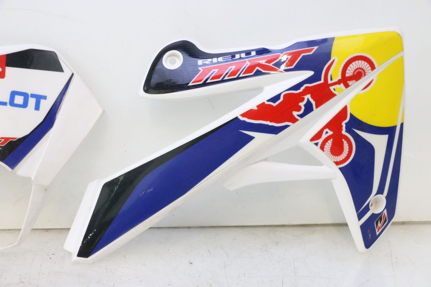 photo de COMPLETE FAIRING RIEJU MRT PRO SUPERMOTARD 50 (2007 - 2018) - Fixing points details