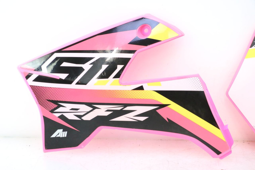 photo de COMPLETE FAIRING BODYWORK APOLLO RFZ 150 - Surface and material condition