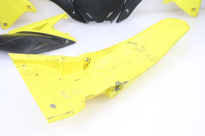 photo de COMPLETE FAIRING SUZUKI RM-Z RMZ 250 (2010 - 2016) - Technical close-up