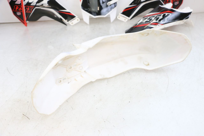 photo de COMPLETE FAIRING MINI MX SX 125 - Distinctive features